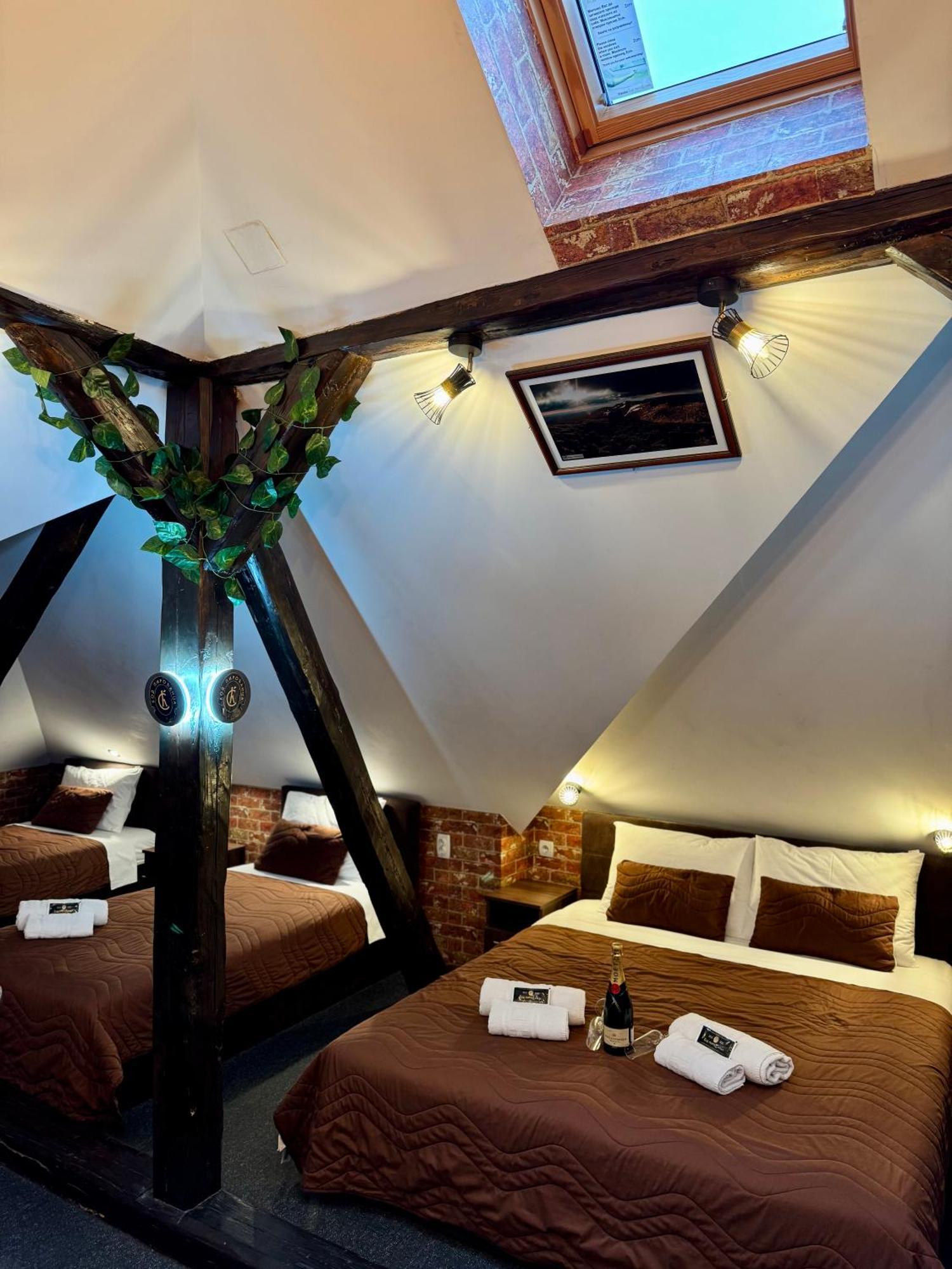 Pirocanac Rooms & Restaurant "Breakfast-Lunch-Dinner" Pirot Exterior foto