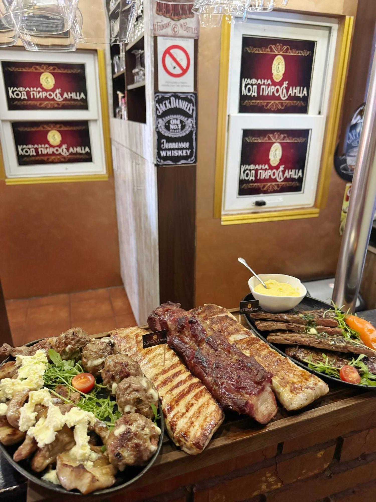 Pirocanac Rooms & Restaurant "Breakfast-Lunch-Dinner" Pirot Exterior foto
